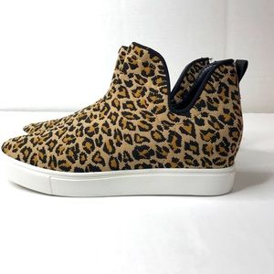 Steve Madden Women’s Leopard sneaker New Size-9